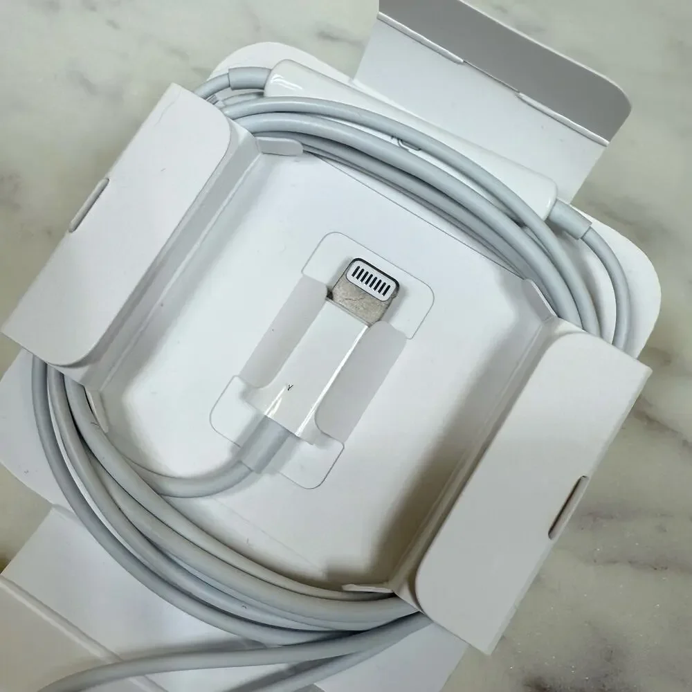 Apple MMTN2 EarPods Lightning Connector